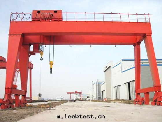 MG200/75吨(dūn)双(shuāng)主(zhǔ)梁門(mén)式起(qǐ)重(zhòng)機(jī)